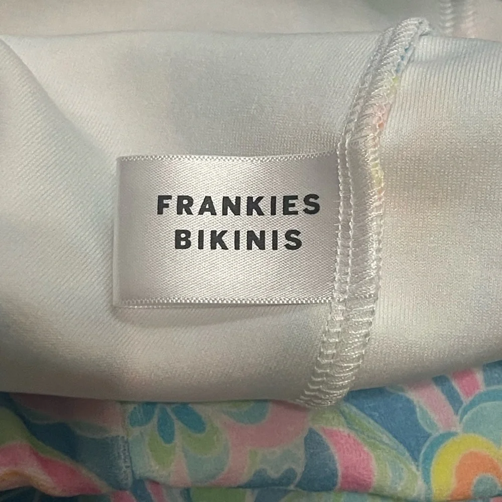 NEW FRANKIES BIKINIS Windward Terry Skirt in Sunshower Floral Mini Swim Cover Sm